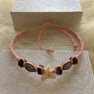 Hawaiian shark tooth bracelet from Maui